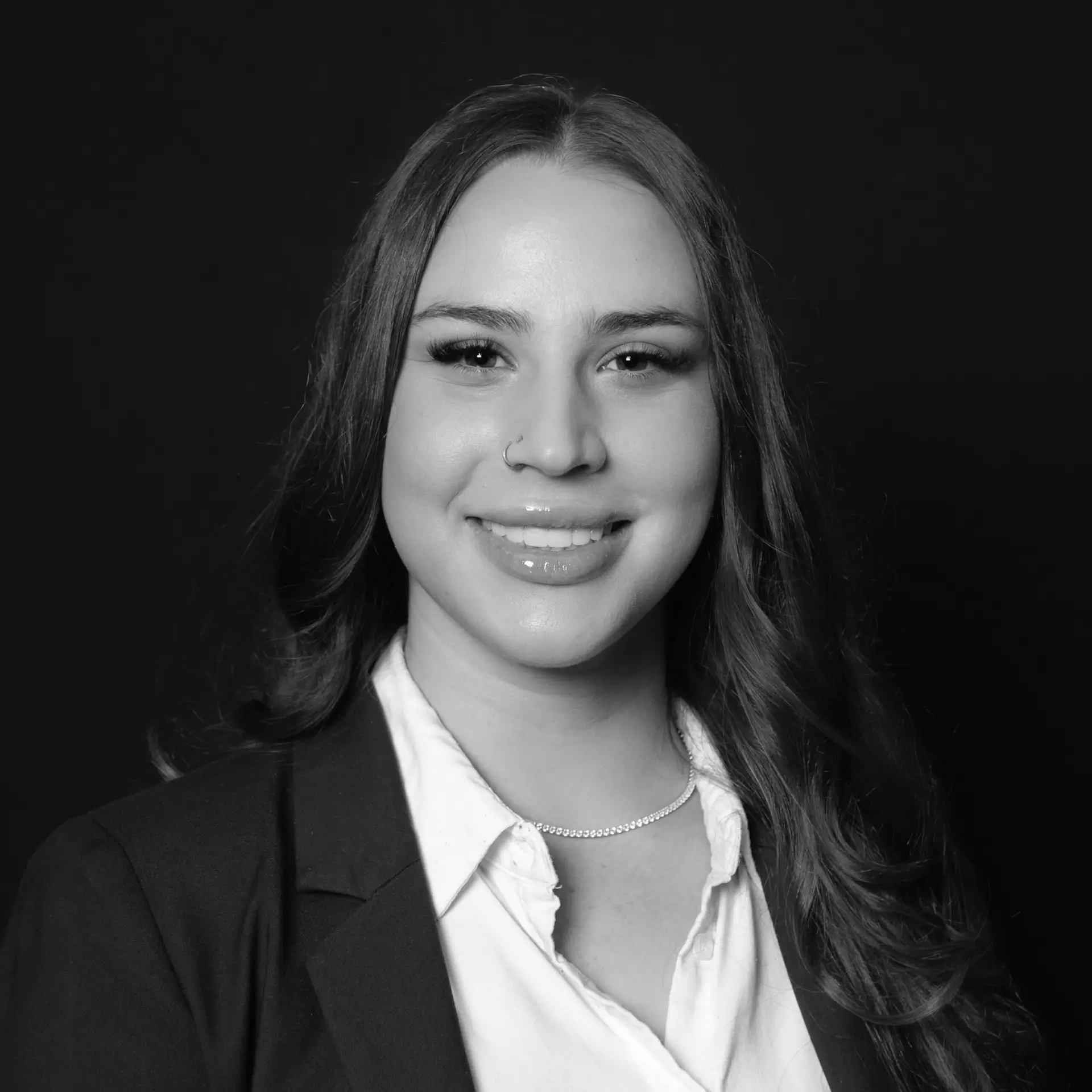 b&w headshots 0009 emma 1 2.jpg